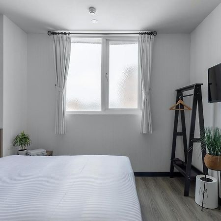 Hotel Brown - Zhongzheng Tainan Buitenkant foto