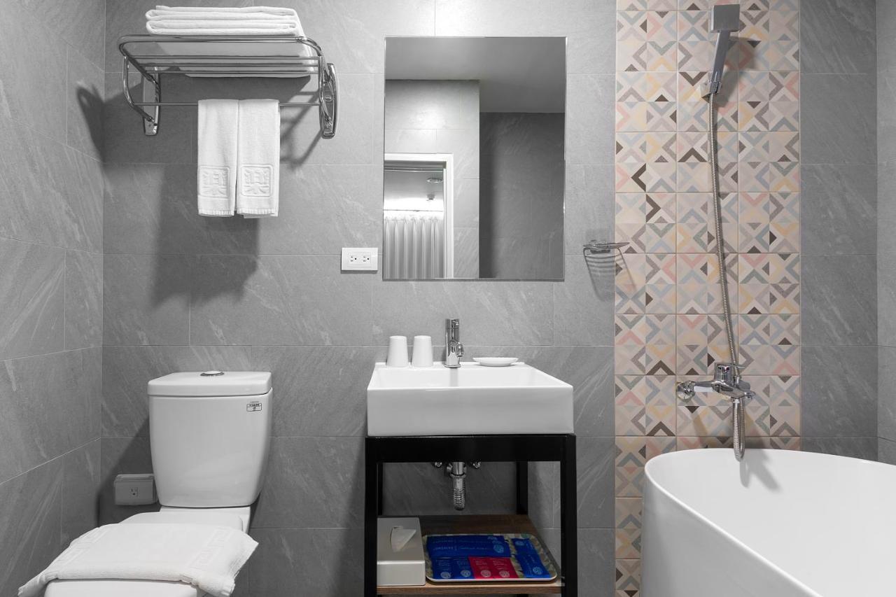 Hotel Brown - Zhongzheng Tainan Buitenkant foto