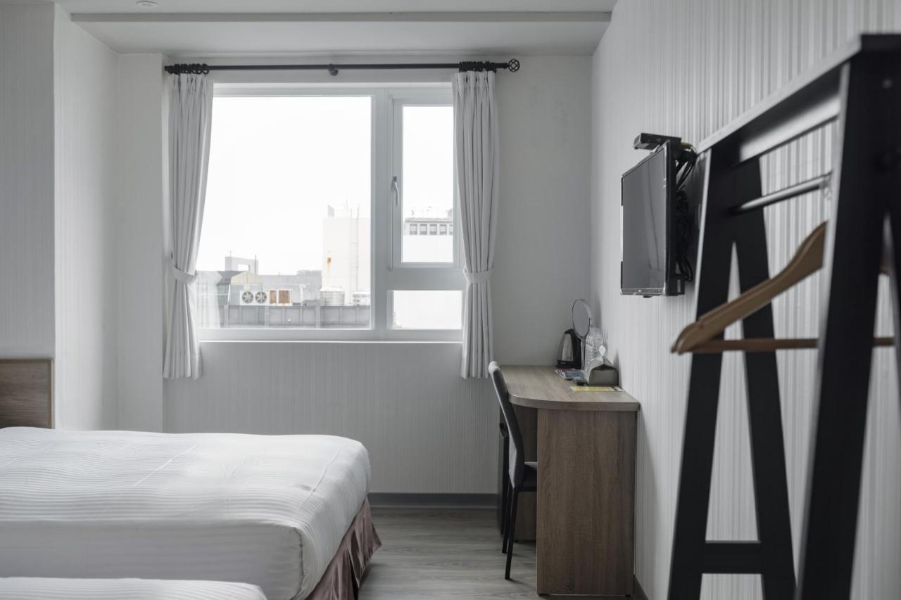 Hotel Brown - Zhongzheng Tainan Buitenkant foto